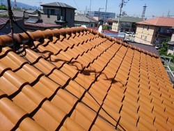 洋風瓦面戸漆喰が剥がれている