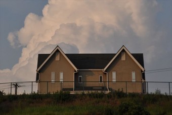 一般の住宅に避雷針は必要ないのか 避雷針の役割と落雷対策 街の屋根やさん宝塚店