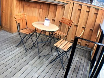 2階以上ならバルコニー、1階ならテラス