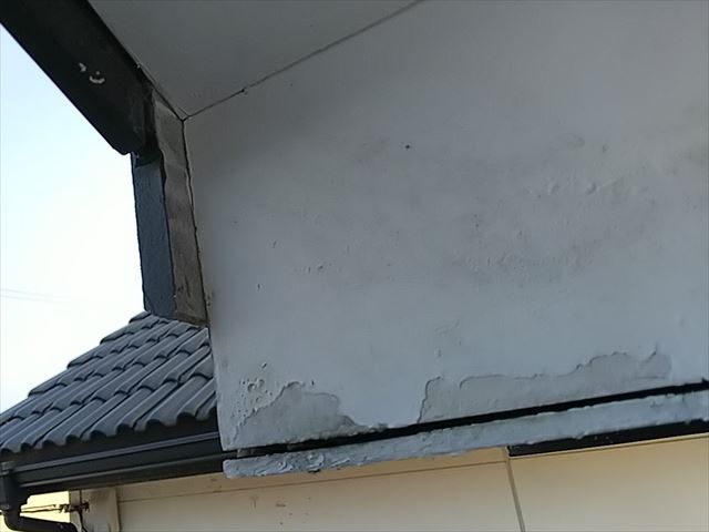 軒天井の塗装剥離