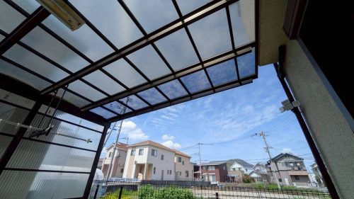 部分的に貼り替えたカーポート
