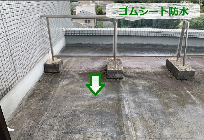 商業施設のバルコニー防水はゴムシート防水