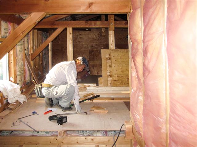 屋根工事や外壁工事でも聞く「断熱と遮熱の違い」は何でしょうか