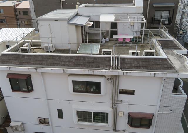 阪急石橋駅前ビルの屋上防水検討中に屋上実用面での不満が判った