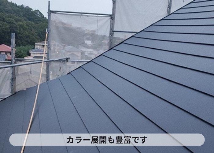 尼崎市　屋根カバー工事でスーパーガルテクトのシェイドブラックを使用