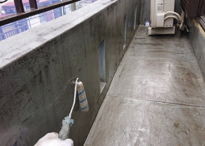 加西市　安価な防水工事を行う前のベランダ防水