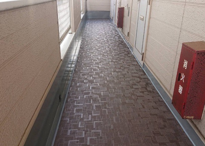 神戸市中央区　廊下の長尺シート貼り替え完了