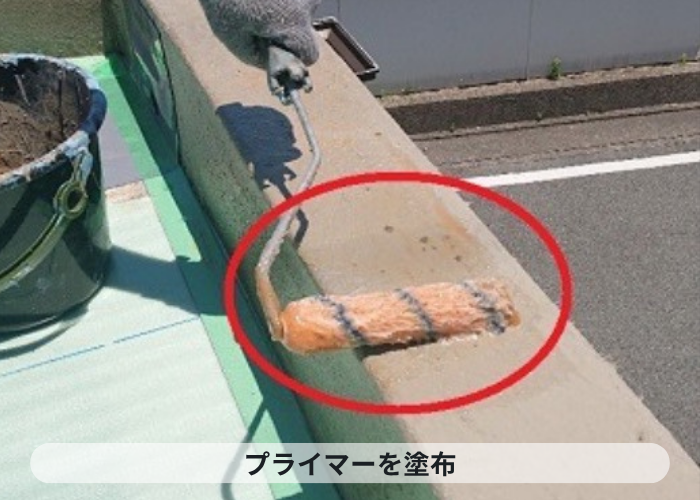 市川町　塩ビシート防水機械固定工法でプライマー塗布