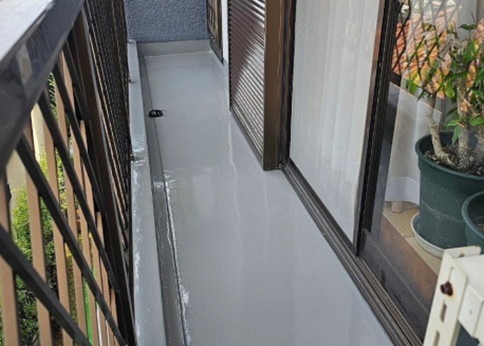 芦屋市　ベランダ防水工事を行った後のウレタン防水