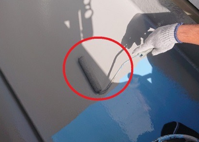 三木市　ウレタン防水密着工法の仕上にトップコート塗布