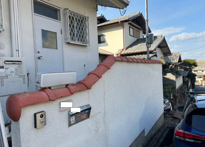 三木市で剥がれが酷い擁壁への塗装工事が完了した後の様子