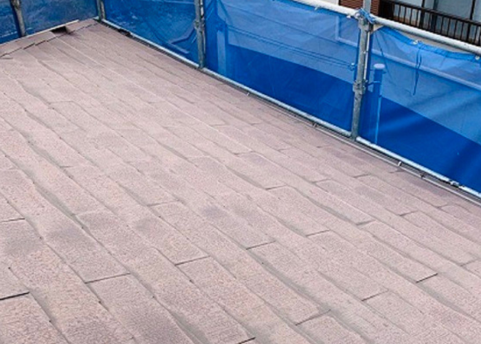 市川町　市川町で下地補強を施したうえで、スーパーガルテクトを使用した屋根カバー工法を実施。既存屋根の傷みを確認し、強度を高めてから新しい屋根材を施工しました。耐久性と断熱性を向上させる工事の流れを詳しく解説します。