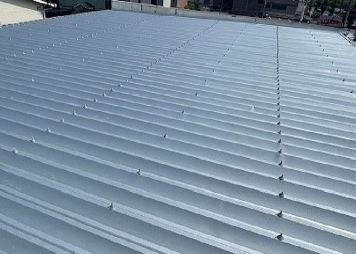 市川町の皆様に折板屋根へのカバー工法費用をご紹介する現場の施工後