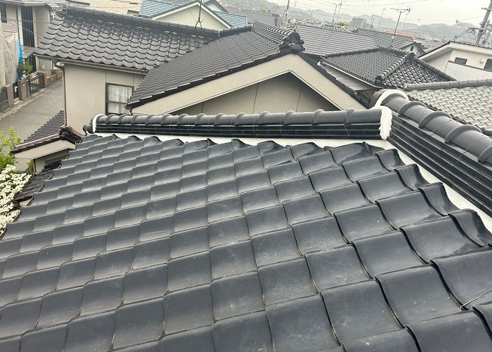 加西市　瓦屋根の漆喰修理を行った後の様子