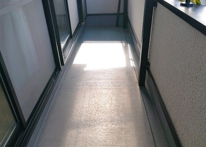 芦屋市　雨漏りしているベランダのＦＲＰ防水工事を行った後の様子