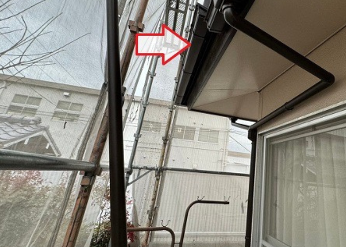 猪名川町　雨樋工事として軒樋交換を行った後の様子