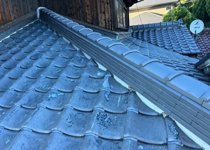 猪名川町　和風建築戸建ての棟瓦を部分的に積み替えた後の様子