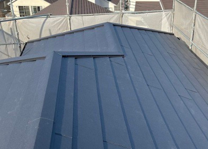 宝塚市　屋根修繕工事後の金属屋根