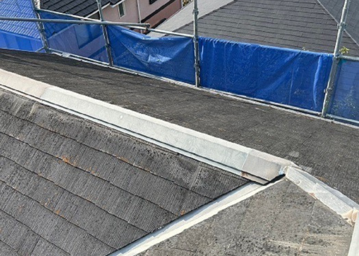 市川町にお住まいの方へ姫路市で行ったコロニアル屋根への重ね葺き工事を行う前の様子