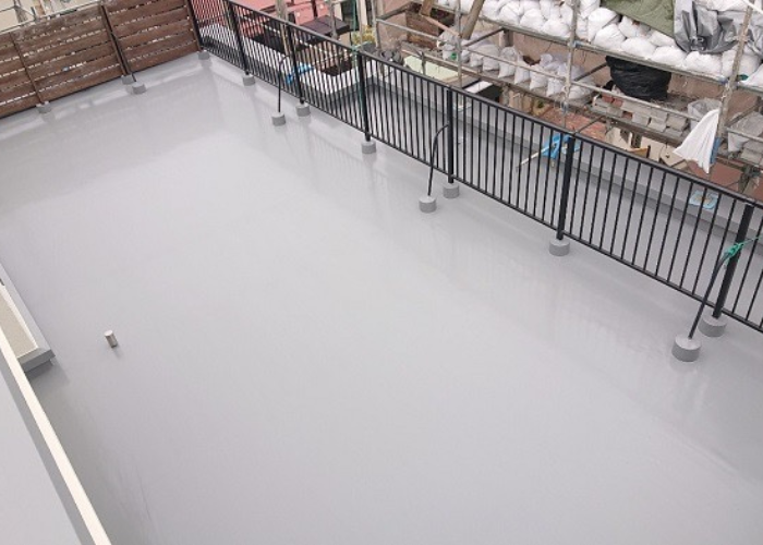 西宮市　ベランダへの防水工事が完了