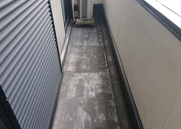 加西市　ベランダ防水工事を行う前の様子