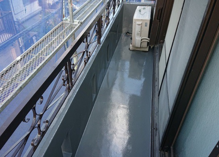 加西市　安価な防水工事を行った後のウレタン防水