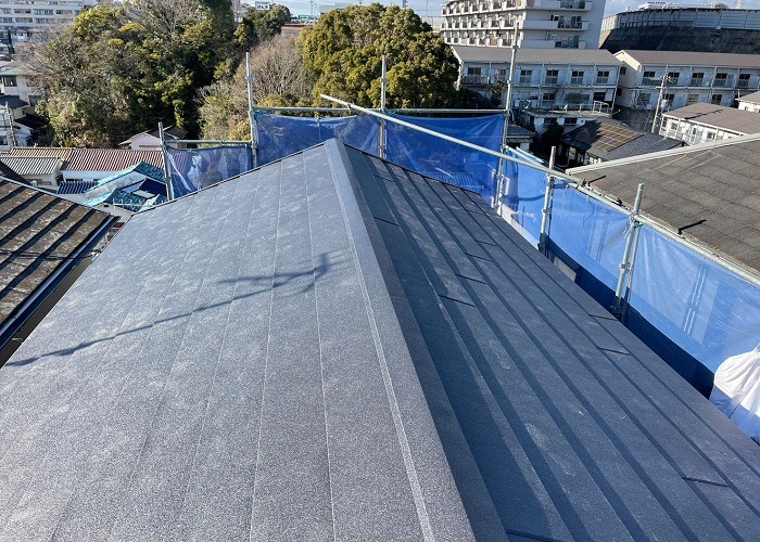 加西市　屋根リフォームをお行った後のガルバリウム鋼板屋根