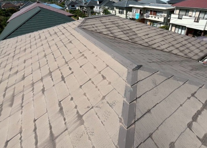 小野市で金属屋根によるスレート屋根カバー工法工事を行う前の様子
