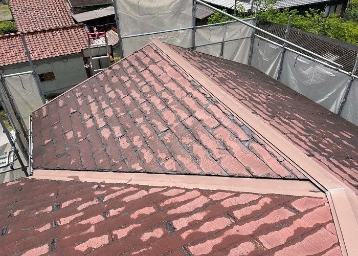 加西市　パミール屋根のメンテナンス工事を行う前の様子