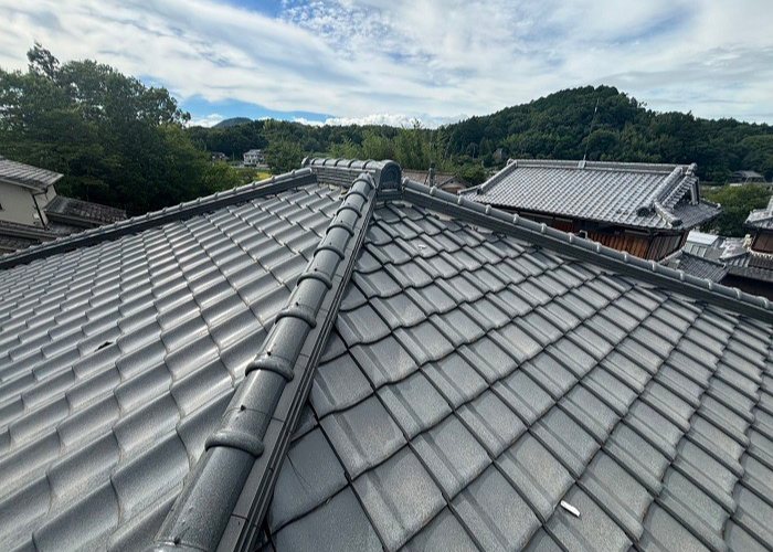 猪名川町　瓦屋根からスーパーガルテクトへ葺き替える前の様子