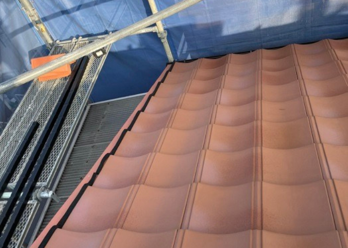 伊丹市　屋根葺き替え工事でルーガ葺き完了