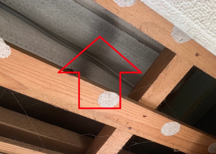 三木市　大波スレートの裏側