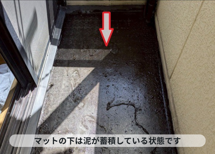 神戸市中央区　泥が蓄積している塩ビシート防水