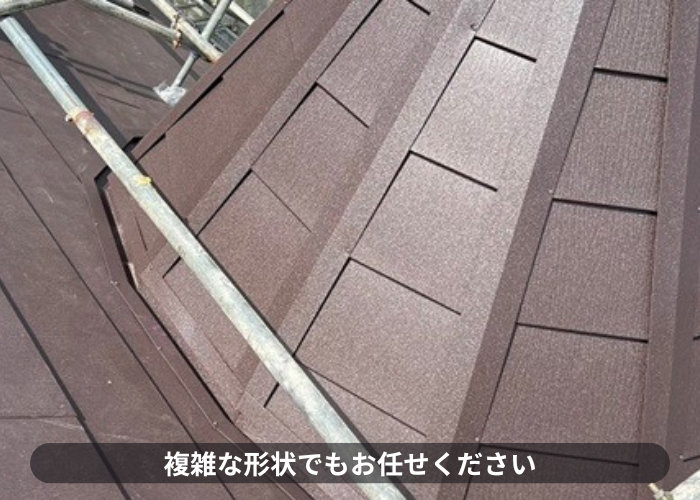 西宮市　スレート屋根カバー工法で仕上げ作業