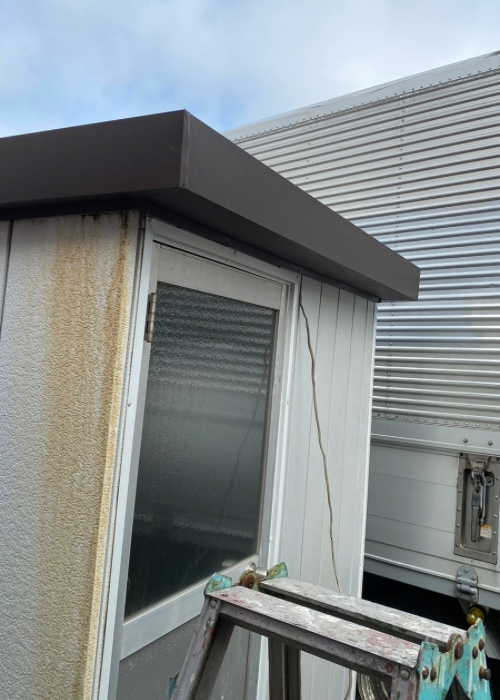 三木市で外壁修理が完了した物置