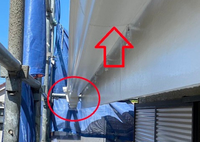 神戸市灘区　雨樋交換でPC50を取り付けた様子