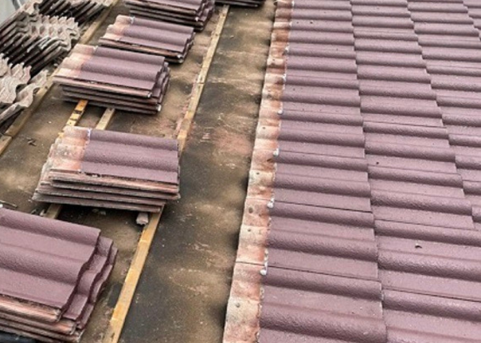 市川町にお住まいの方へご紹介するモニエル瓦屋根葺き替え工事の施工前