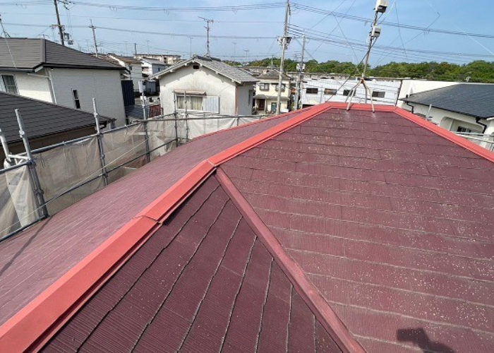 三木市で姉台風対策として棟板金を交換する前の様子