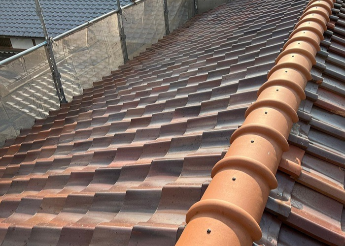 三木市　屋根耐震工事前の重たい瓦屋根の様子