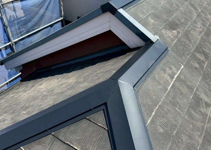 宝塚市　棟板金交換完了