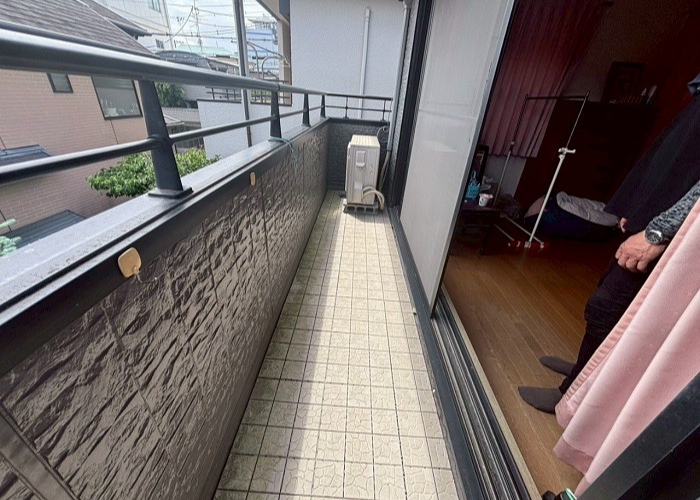 西宮市で大和ハウス一軒家のベランダ塩ビシート防水を張り替える前の様子