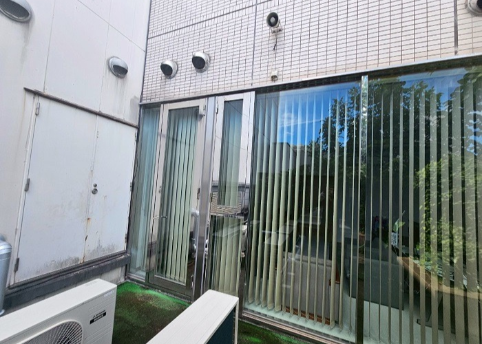 伊丹市　シール打ち替え現場