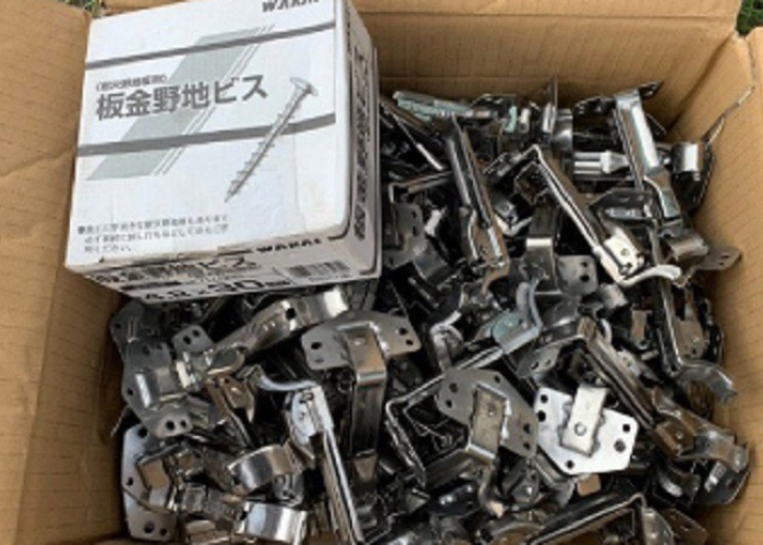 神戸市北区　ステンレス製の固定金具