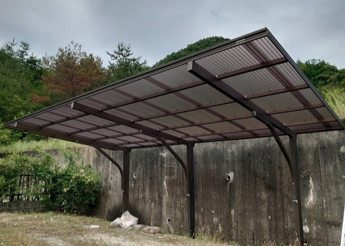 丹波篠山市　台風により飛散したカーポート屋根のポリカ波板を貼りかえた後の様子