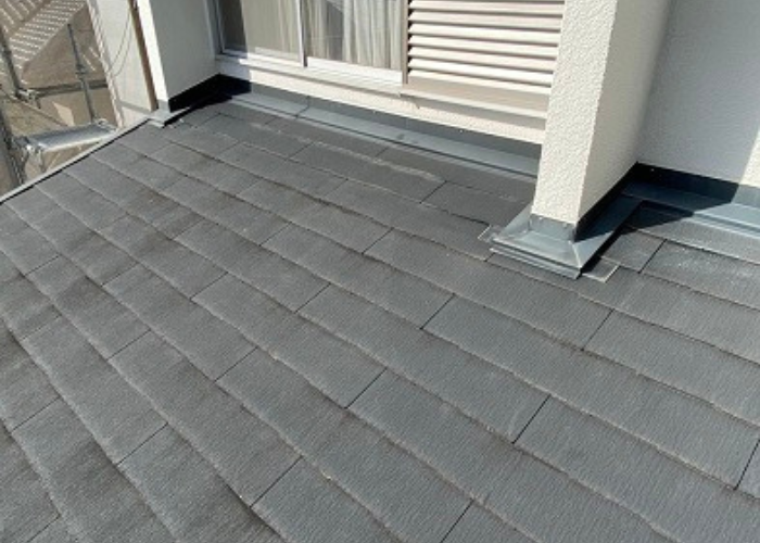 猪名川町　コロニアル屋根への重ね葺き工事を行う前の様子