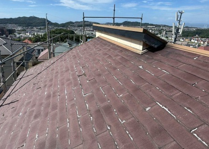 神戸市北区で片流れのパミール屋根リフォームでコスパ最強のカバー工事を行う前の様子