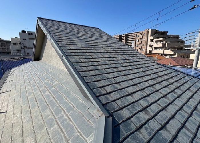 神戸市東灘区でコロニアル屋根へカバー工事を行う前の様子