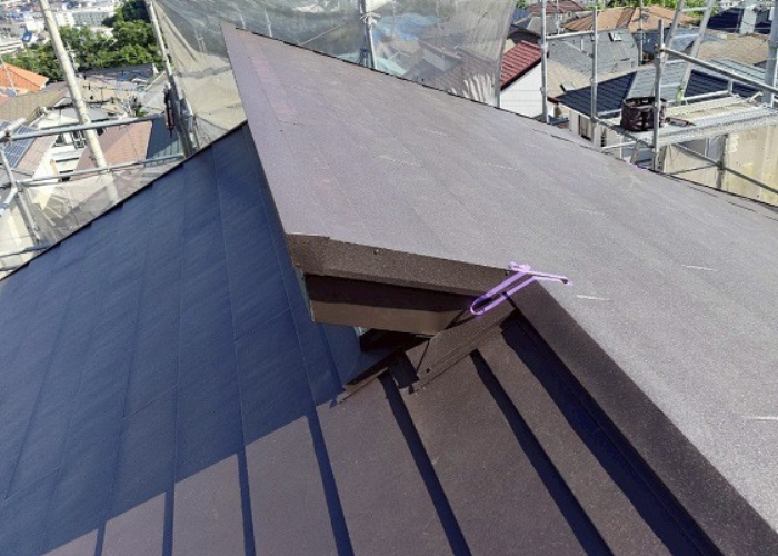 神戸市北区で片流れのパミール屋根リフォームでコスパ最強のカバー工事を行った後の様子