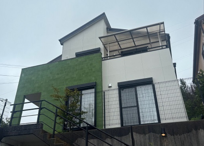 神戸市北区で日本ペイントのラジカル制御を用いて戸建ての外壁塗り替えを行った後の様子