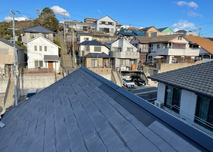 神戸市東灘区でスレート屋根修理を行った後の様子